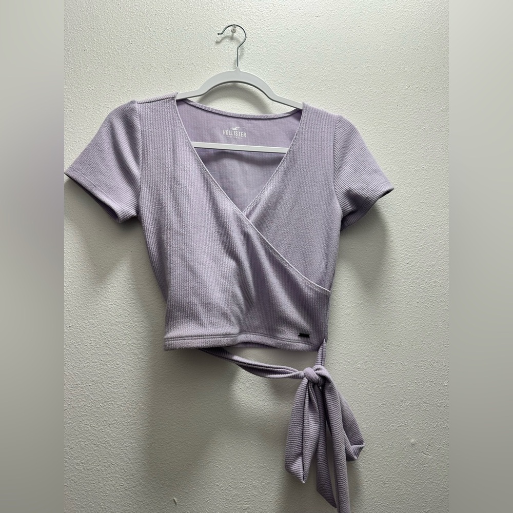 Lavender Hollister wrap top